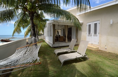 Clinketts Villa | 3 Bedroom Chic Beach House at Little Good Harbour