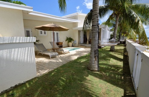 Clinketts Villa | 3 Bedroom Chic Beach House at Little Good Harbour