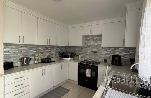 Clermont House | 3-bedroom house in beautiful Saint Michael with AC and charm
