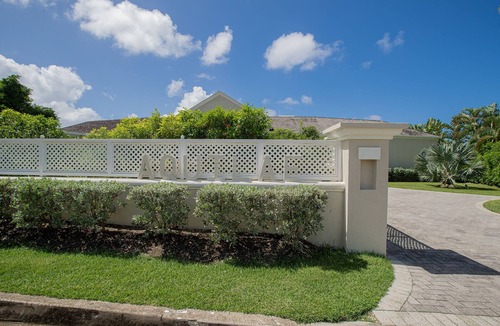 Weston Villa | 3 Bedroom Villa on West Coast Ridgefront