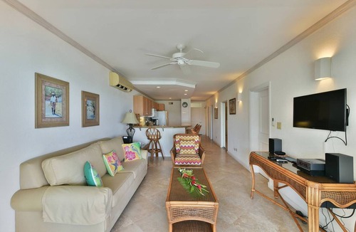 Oistins Condo | #302 Oceanview beachfront Maxwell Beach Villas