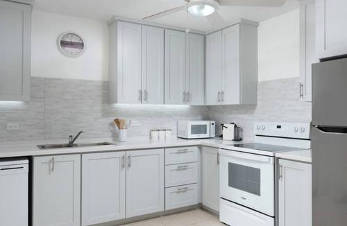 Porters Apartment | 3BR Holetown Near to Beach, Mango Court - by ZenBreak