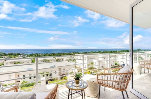 Merlin Bay Villa | 40 Westmoreland Hill