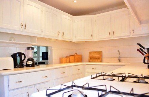 Halcyon Heights Villa | 5 bedroom villa with pool .sleeps 10 .5mins walk to sea