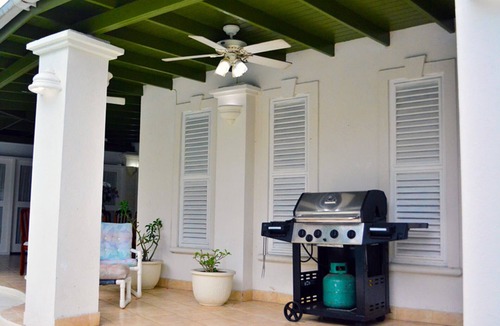 Halcyon Heights Villa | 5 bedroom villa with pool .sleeps 10 .5mins walk to sea