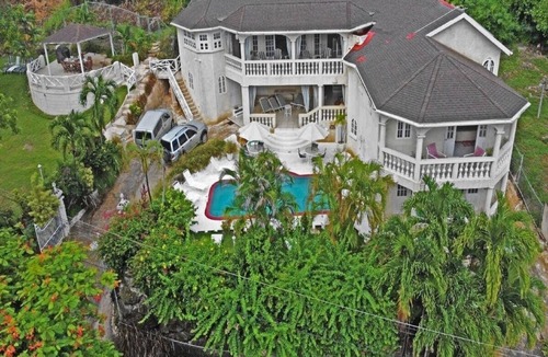 Fryers Well Villa | 6BR Charming Beachfront Villa w/Pool and Staff