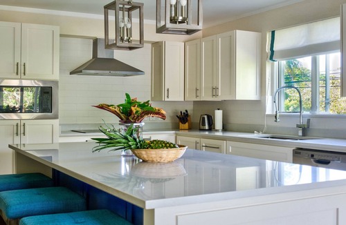 Gibbs Bay Villa | A 4 Bedroom Villa With Private Pool & A 3 Minute Walk To The Beach - Great Value