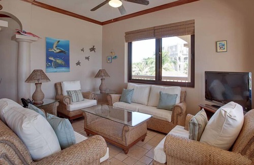 Bridgetown Villa | A Haven for Romance & Barefoot Luxury in Belize
