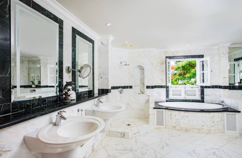 Schooner Bay Apartment | Apartment ∙ 2 bedrooms ∙ 4 guests