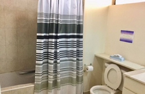 West Coast Apartment | Apartment Hastings Studio 1D Opposite the Sea, Restaurants, Shops, Cafe, Bars!
