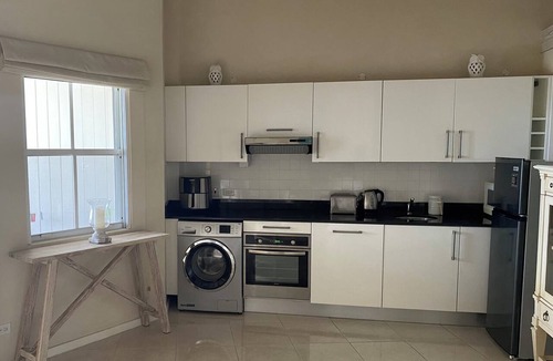 Weston Apartment | Apartment In Weston, Saint James