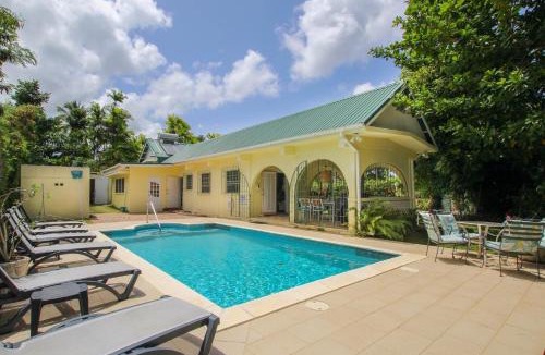Sunset Crest House | Aqua Bliss home by Bluescape