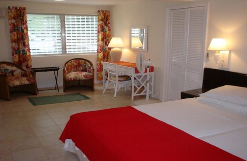 Gibbs Bay Villa | Ascot House Villa 3 . Sleeps 4 person's
