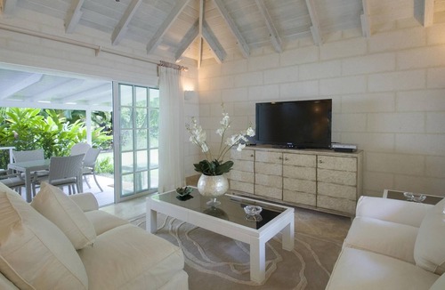 Sandy Lane Villa | Attractive Two-Bedroom Cottage