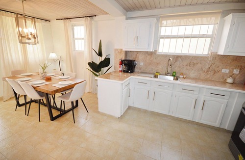 Douglas Apartment | Bajan Breeze 3-bedroom apartment 15 minutes walk to the beach