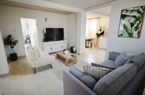 Douglas Apartment | Bajan Breeze 3-bedroom apartment 15 minutes walk to the beach