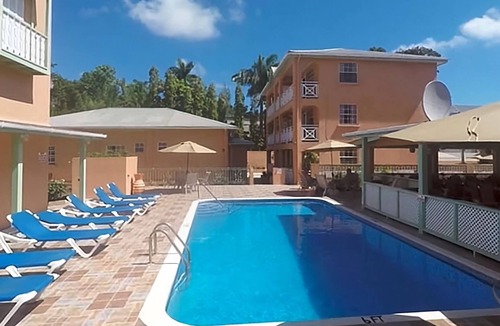 Worthing Apartment | Beach Retreat: 3 Units w/Kitchen + Balcony | Hastings Rocks Park - 1.2 miles