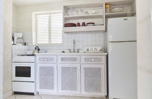 Silver Sands Apartment | Beachfront 1 bedroom apartment at the Inchcape Seaside Villas estate