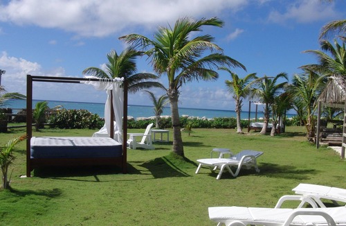Silver Sands Apartment | Beachfront 2 bedroom apt. No. 2 right one the white sand beach of Silver Sands