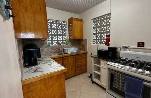 Hill Crest Cottage | Beachfront cottage with air conditioning and stunning views of Bathsheba