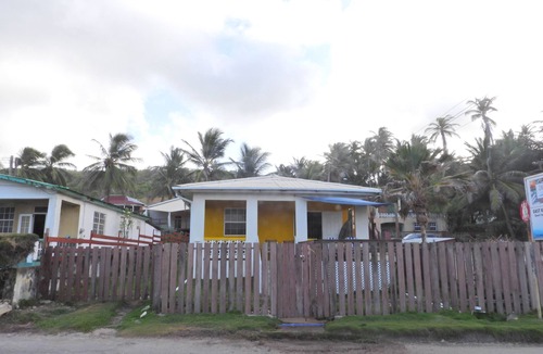 Hill Crest Cottage | Beachfront cottage with air conditioning and stunning views of Bathsheba