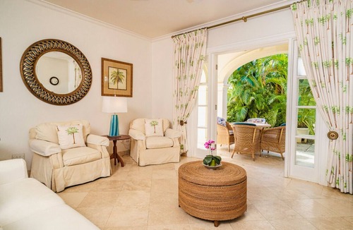 Schooner Bay Apartment | Beachfront Retreat with Pool: Schooner Bay 112
