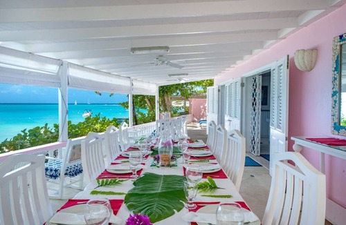 Mullins Villa | Beachfront Tropical Retreat - Belair (4 bed)