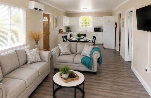 Bridgetown House | Beauti-Rest: Near US Embassy