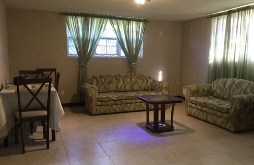 Clermont Apartment | Beautiful 2 bedroom 1 bathroom apartment.