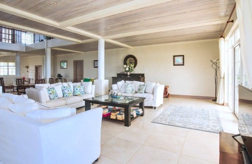 Oistins Villa | Beautiful 5-bedroom villa for short-term rental
