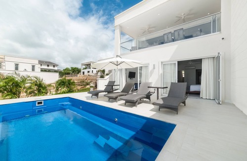 Weymouth Villa | Beautiful design white villa with sea views in gated community