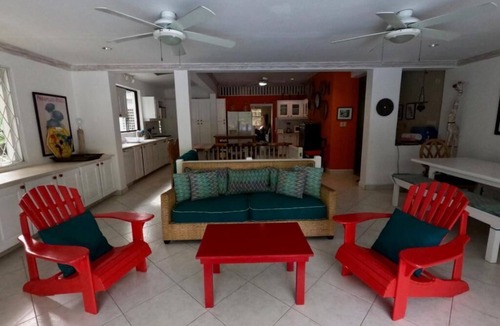 Halcyon Heights House | Beautiful Family Home with Pool, direct access to tennis courts.