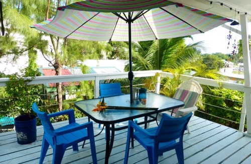 Hastings Apartment | Beautiful, spacious air-conditioned apartment close to south coast beaches