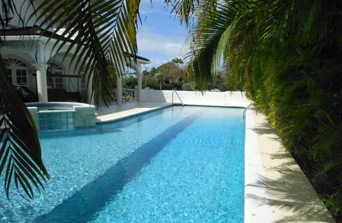 Paynes Bay House | Beautiful spacious holiday home with private shared pool near Sandy Lane