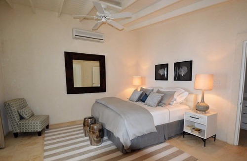Trents Villa | Beautiful Three Bedroom Beachfront Property