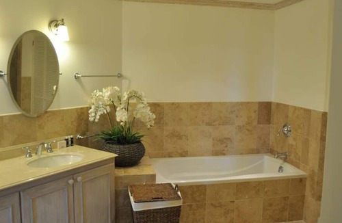 Westmoreland Apartment | Beautiful Three Bedroom Apartment