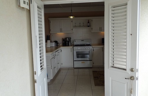 Prospect Apartment | Beautiful west coast apartment amazing sunset views 5 minute walk to the beach.