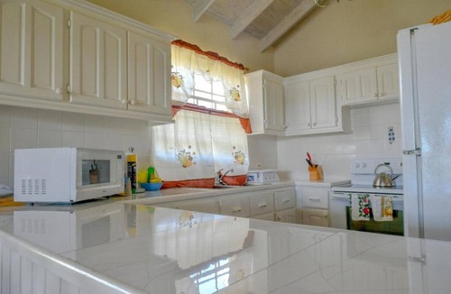 Prospect Apartment | Best E Villas Prospect Three bedrooms apartment with pool near Beach