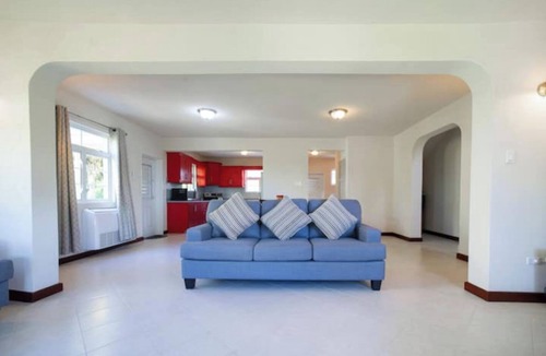 Ridgeway Apartment | Best E Villas St Silas St James. Spacious 3 Bedroom Town House near Golf Course.