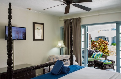 Hastings Hotel | Best Place to Unwind! 4 Relaxing Units, Onsite Pool! Close to St Lawrence Gap!