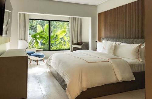 Bridgetown Hotel | Blue Monkey Hotel & Beach Club