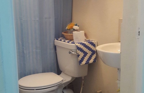 Maxwell Apartment | "Blue Sea" - Small & Cozy Studio Apartment