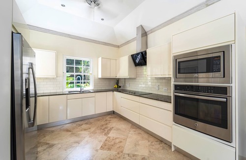 Mount Standfast Villa | Blue Waters 5BR