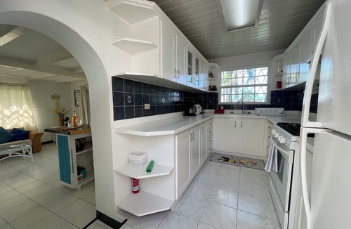 Spring Garden Apartment | Breathtaking Beachfront Apartment - FREE Wi-Fi