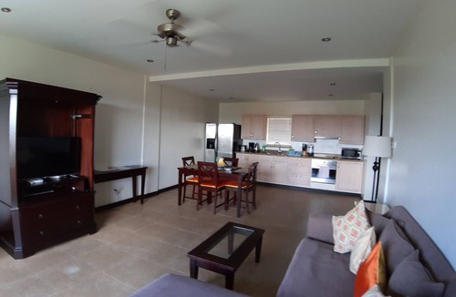Marine Gardens Condo | Brownes - Boutique Luxury, Large 1 Bed 1 Bath Condo