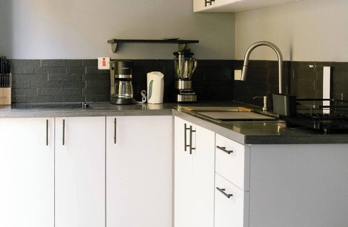Henrys Apartment | Carambola: Comfortable 1-Bedroom Oasis in Vibrant Bridgetown