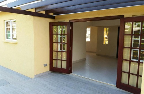Old Trees Bay Apartment | Caribbean Gem