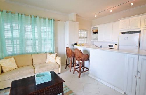 Worthing Apartment | Casual Beachfront 1-Bed with Pool