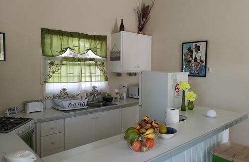 Silver Sands House | Cay Cape - Newly Build Air Conditioned Bungalow near Silver Sands Beach