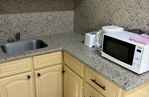 Welches Apartment | Central location for self catering beach holiday, close to beach & facilities